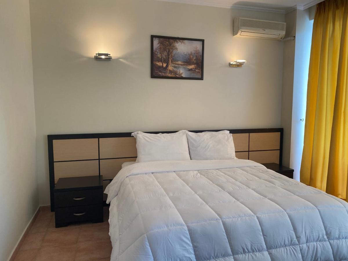 Hotel Dodona Sarande Bagian luar foto