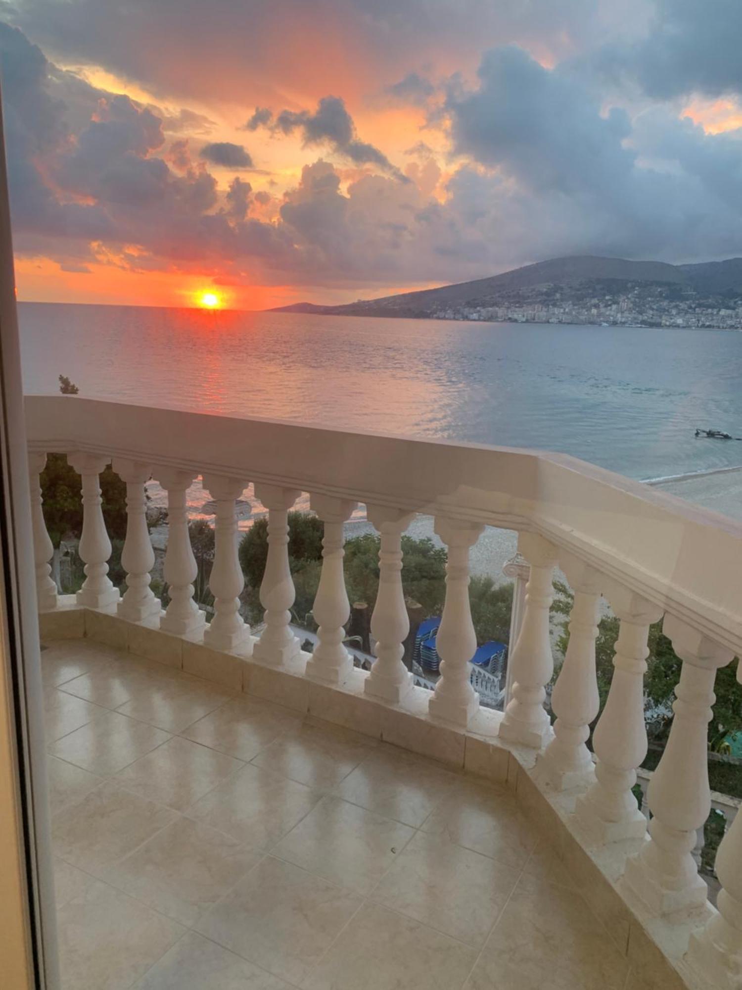 Hotel Dodona Sarande Bagian luar foto