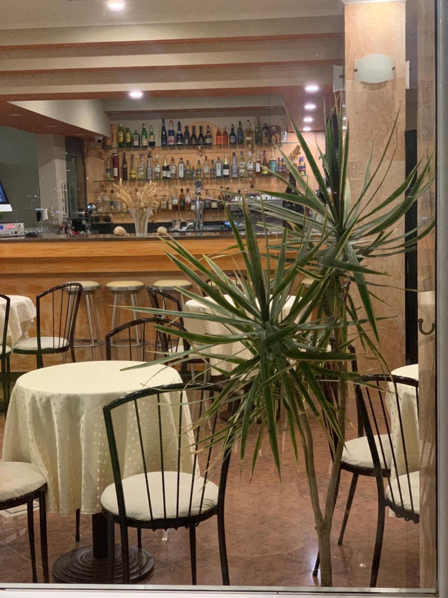 Hotel Dodona Sarande Bagian luar foto