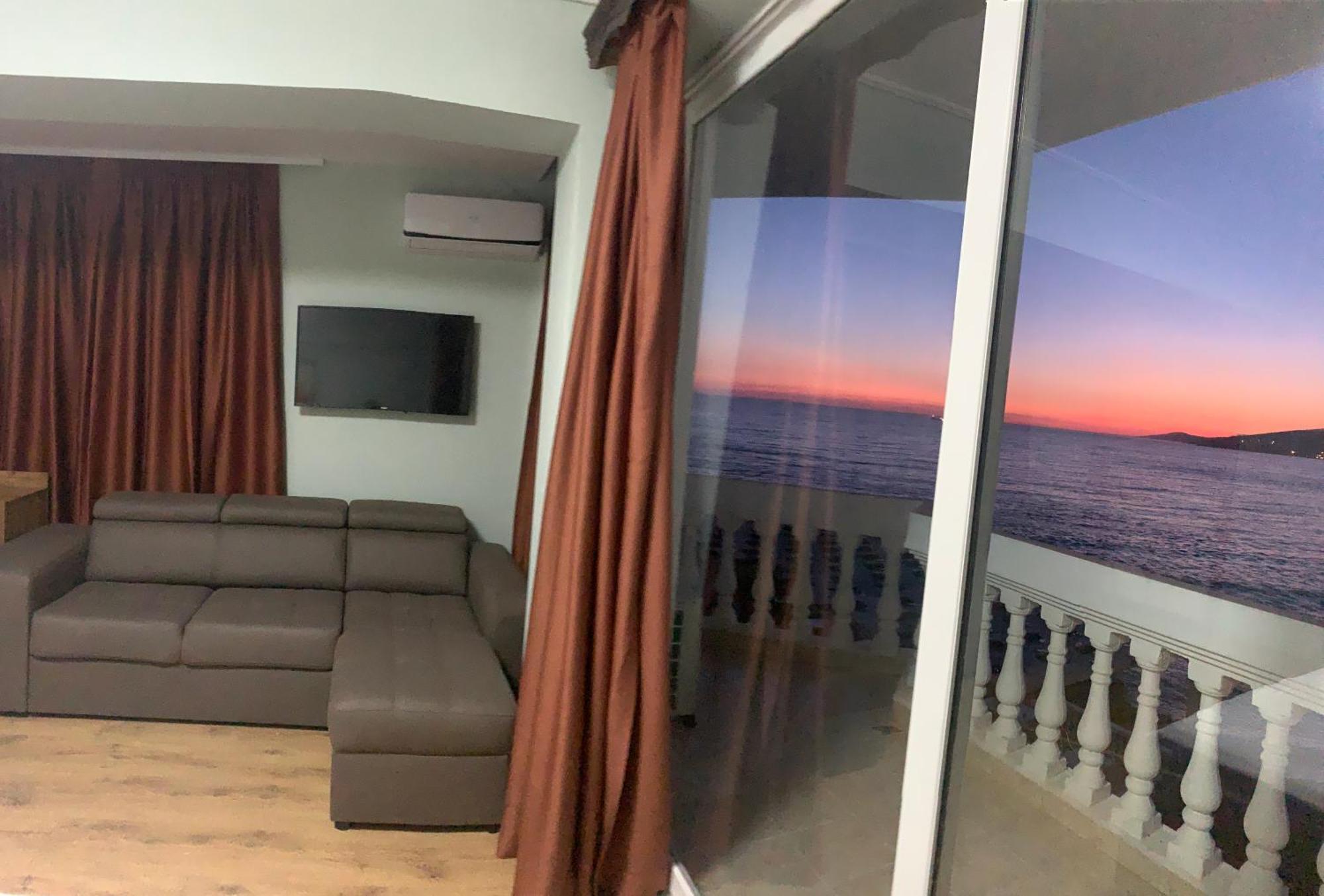 Hotel Dodona Sarande Bagian luar foto