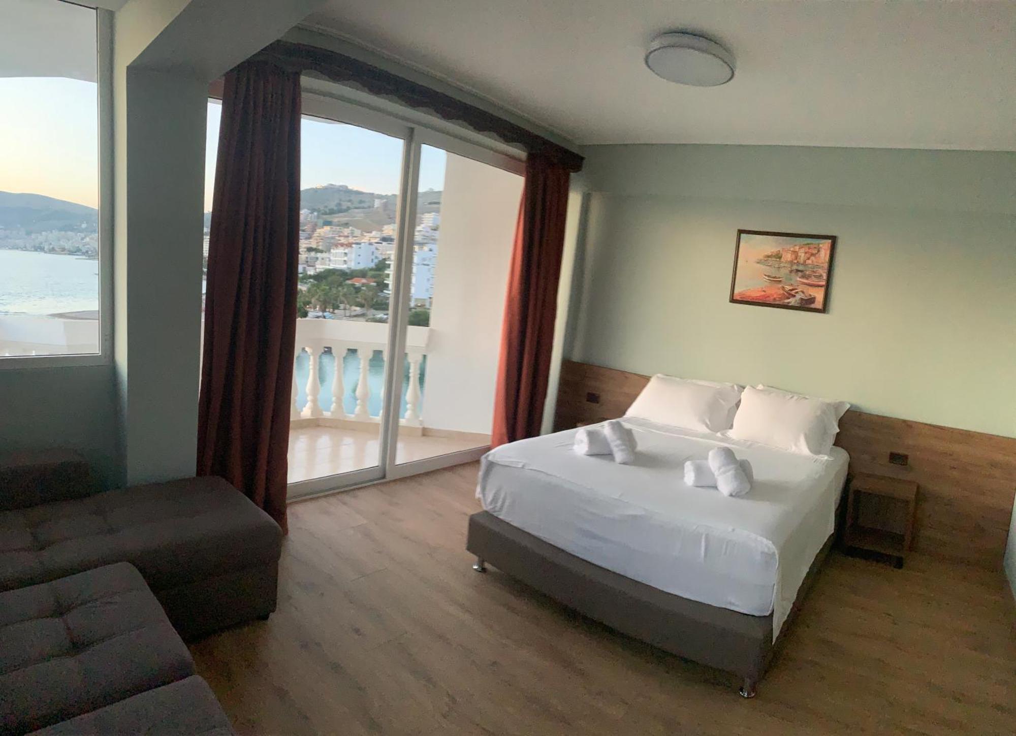 Hotel Dodona Sarande Bagian luar foto