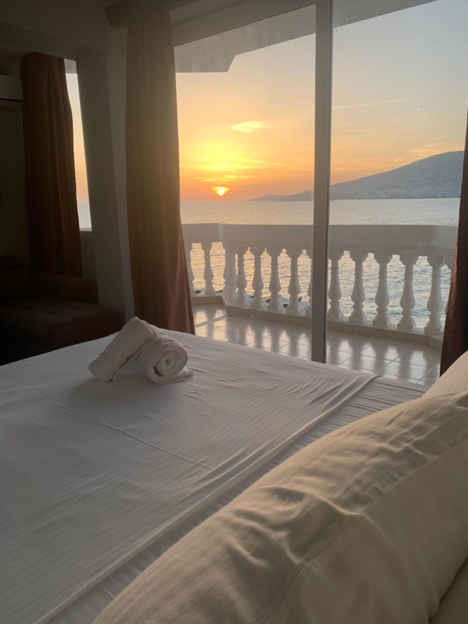 Hotel Dodona Sarande Bagian luar foto