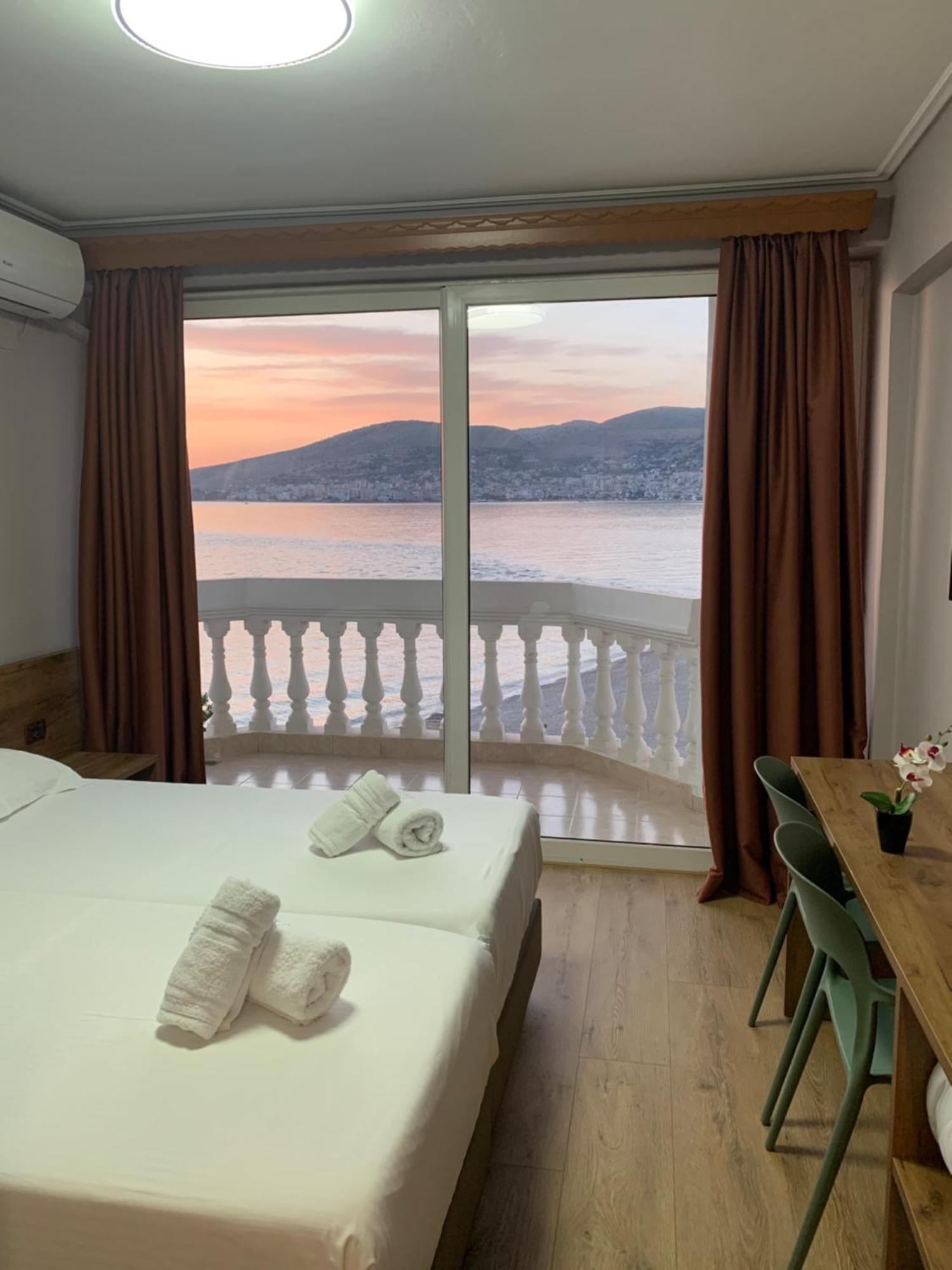 Hotel Dodona Sarande Bagian luar foto