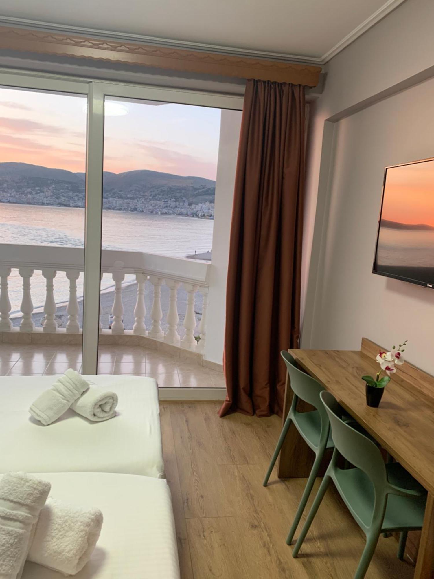 Hotel Dodona Sarande Bagian luar foto
