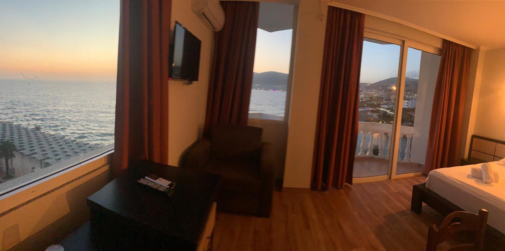 Hotel Dodona Sarande Bagian luar foto