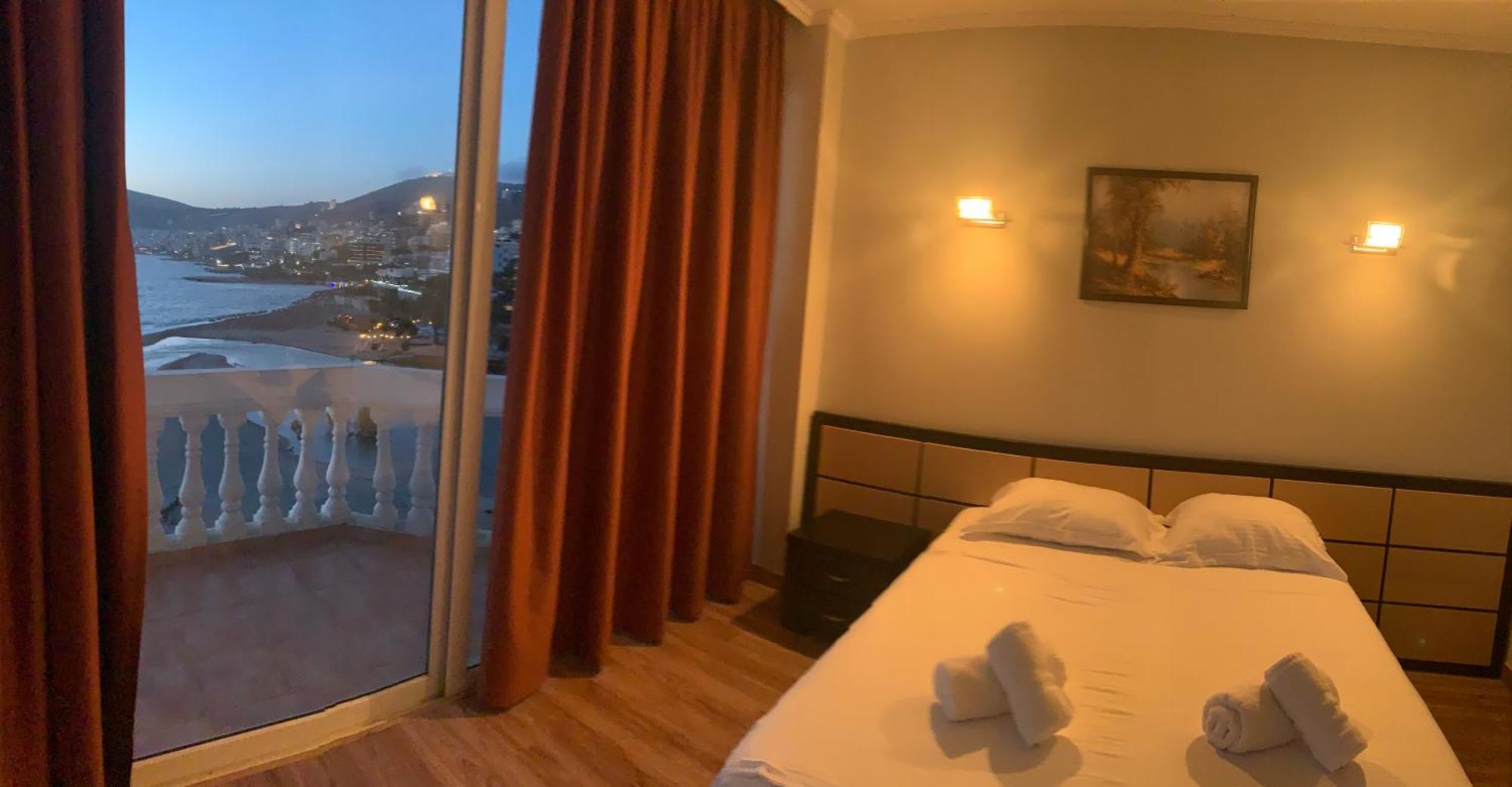 Hotel Dodona Sarande Bagian luar foto